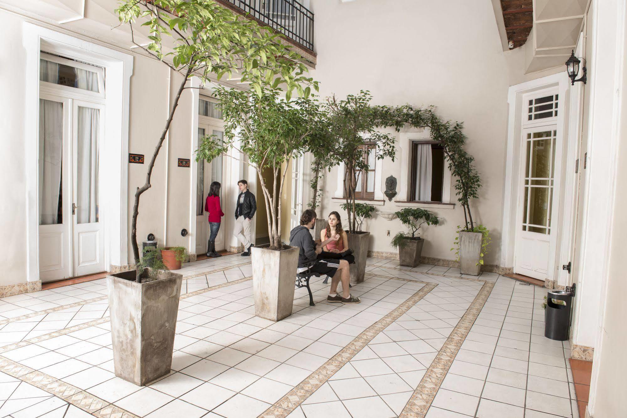 Milhouse Hostel Hipo Buenos Aires Esterno foto