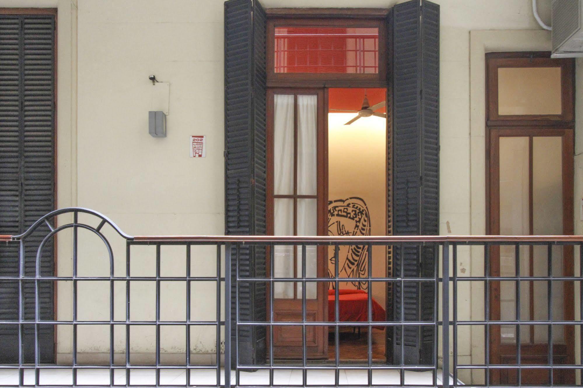 Milhouse Hostel Hipo Buenos Aires Esterno foto