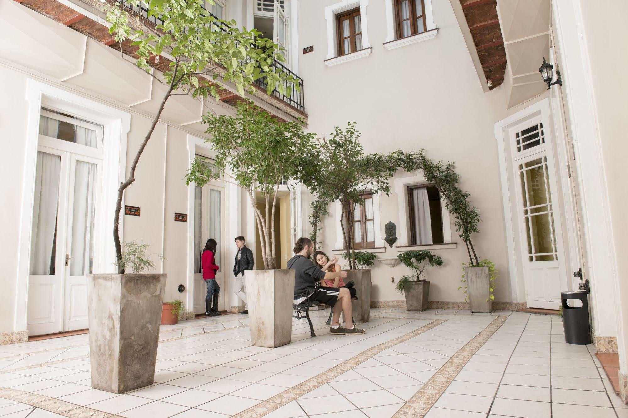 Milhouse Hostel Hipo Buenos Aires Esterno foto